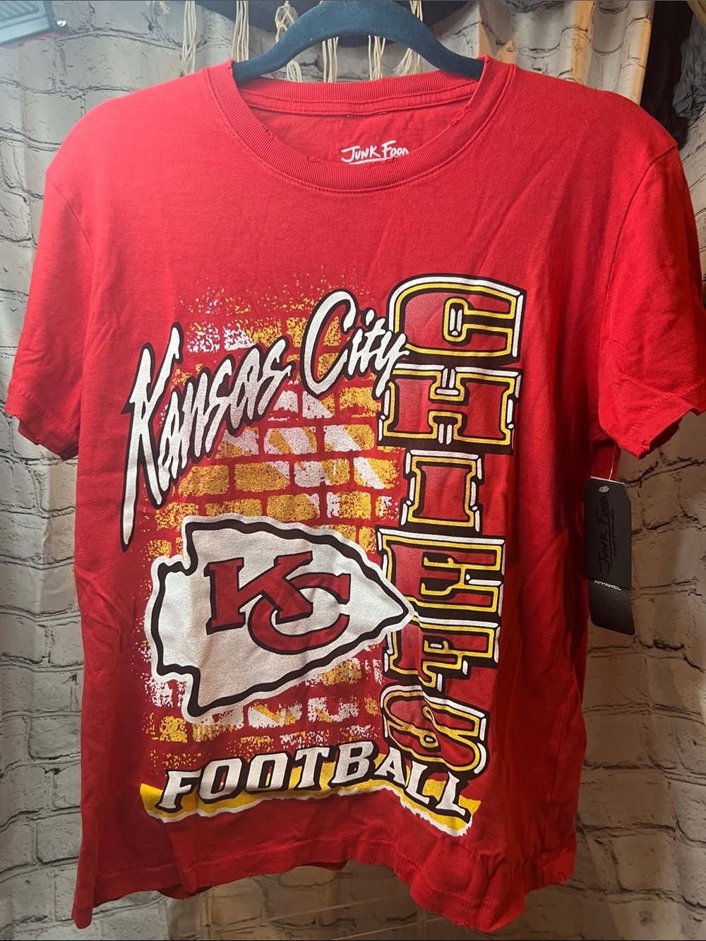 NWT- Junk Food Clothing Kansas City Chiefs Distressed Vintage NFL Tee